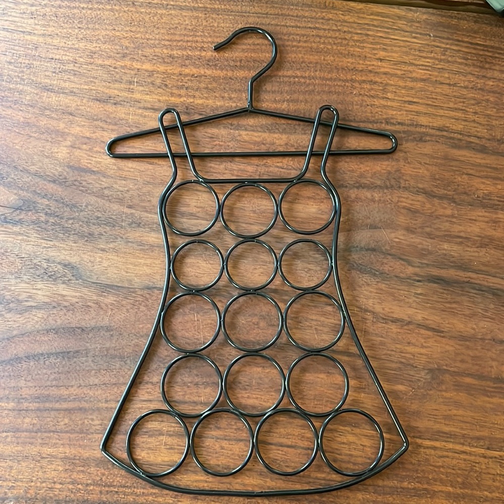 Scarf Hanger